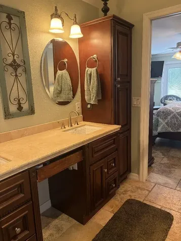 408 Lakeview Drive Oldsmar FL 34677