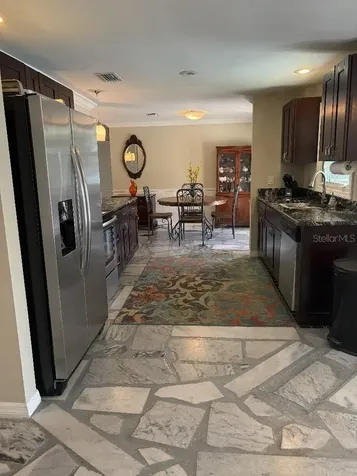 408 Lakeview Drive Oldsmar FL 34677