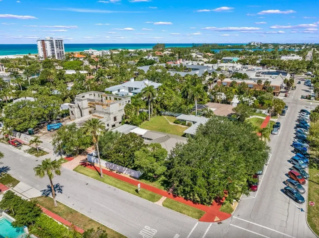 140 S Blvd Of The Presidents Sarasota FL 34236