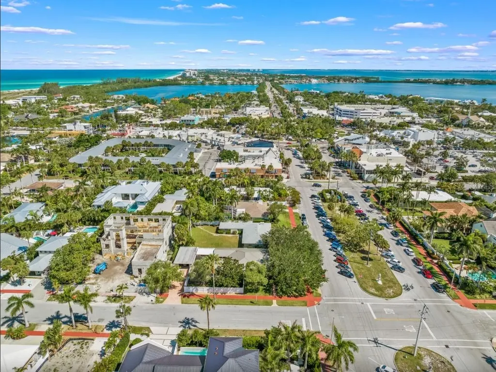 140 S Blvd Of The Presidents Sarasota FL 34236
