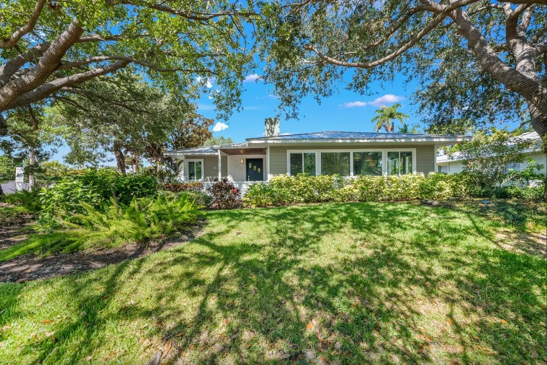 140 S Blvd Of The Presidents Sarasota FL 34236