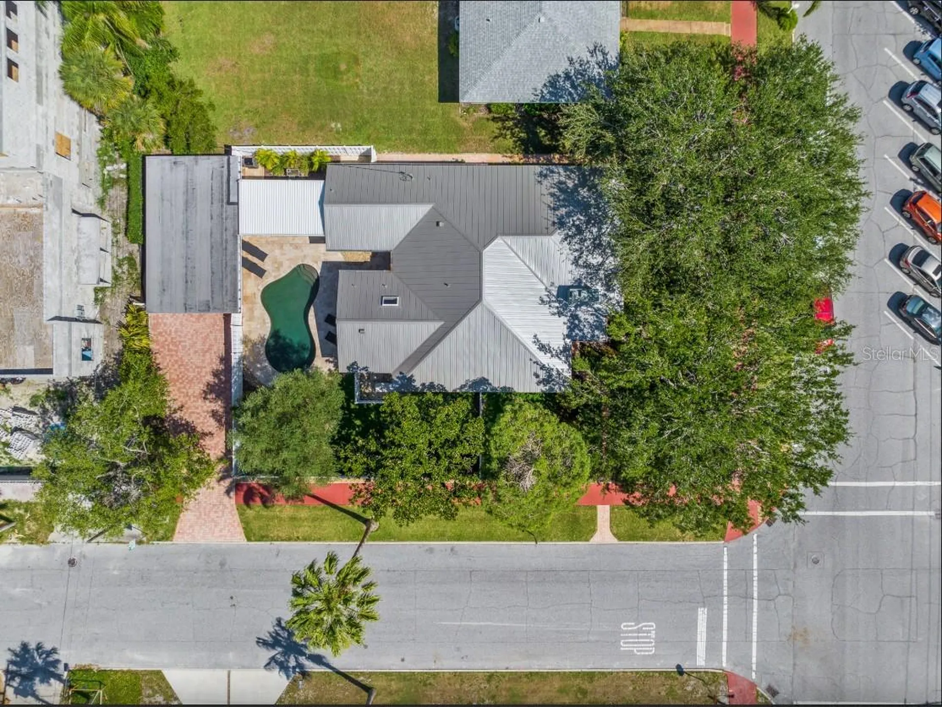 140 S Blvd Of The Presidents Sarasota FL 34236