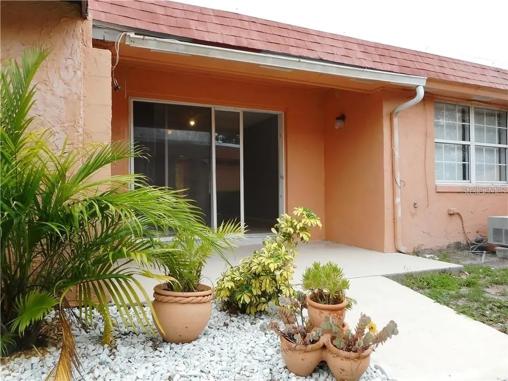 2929 W Oak Ridge Road Orlando FL 32809