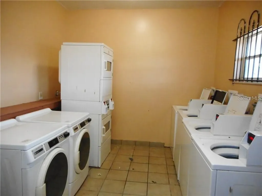 2929 W Oak Ridge Road Orlando FL 32809