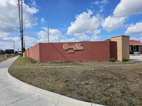 2929 W Oak Ridge Road Orlando FL 32809