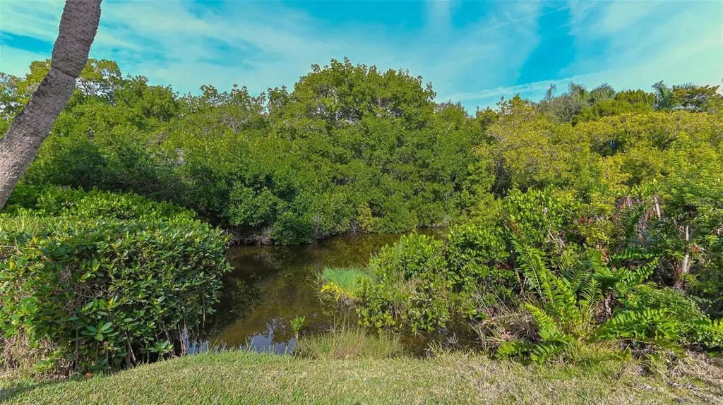 225 Hourglass Way Sarasota FL 34242