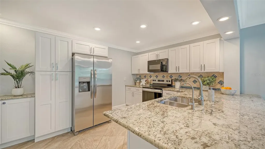 225 Hourglass Way Sarasota FL 34242