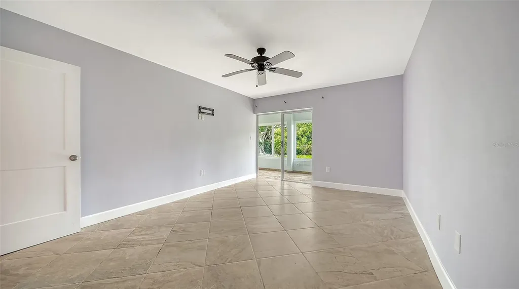 225 Hourglass Way Sarasota FL 34242