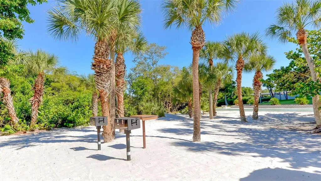 225 Hourglass Way Sarasota FL 34242