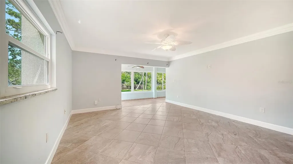 225 Hourglass Way Sarasota FL 34242