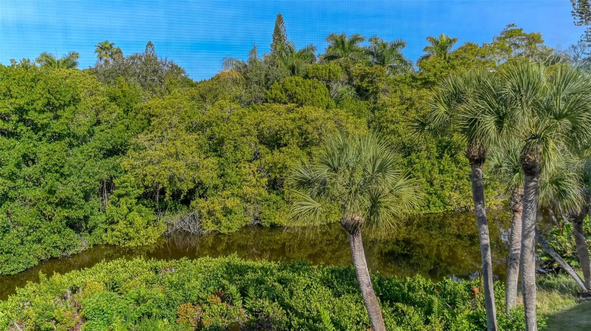 225 Hourglass Way Sarasota FL 34242