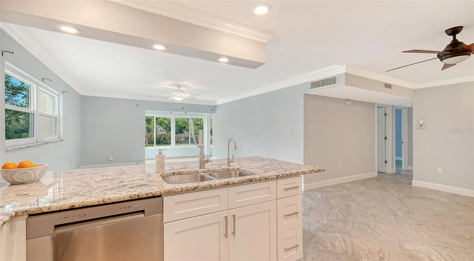 225 Hourglass Way Sarasota FL 34242