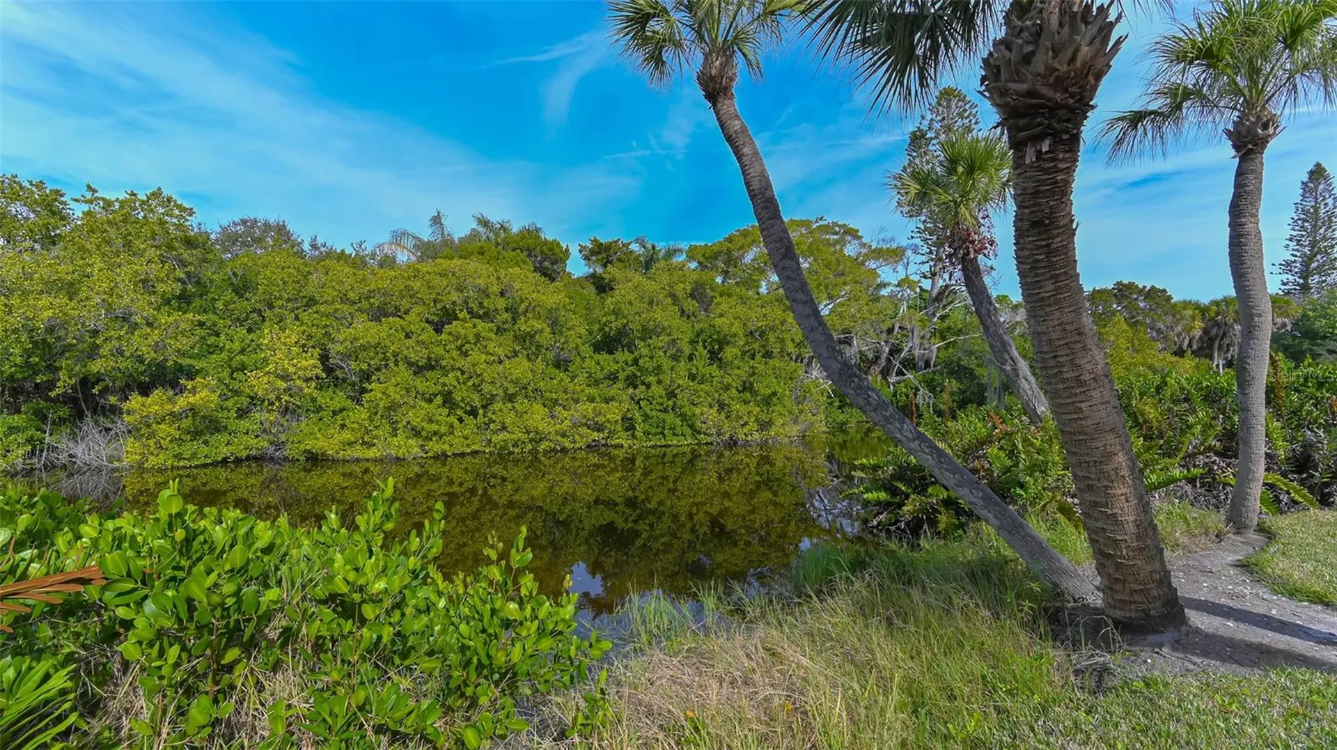 225 Hourglass Way Sarasota FL 34242