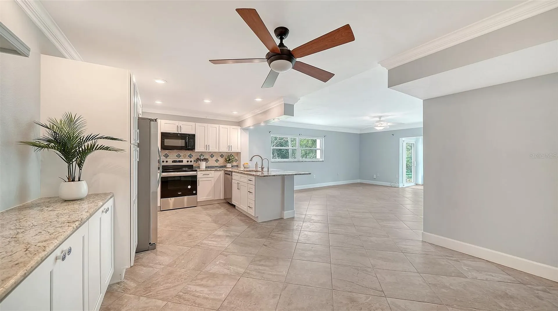 225 Hourglass Way Sarasota FL 34242