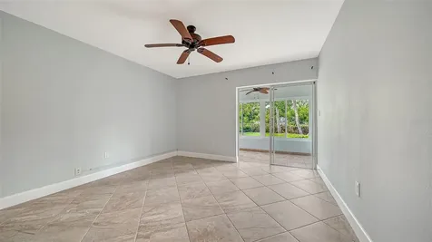 225 Hourglass Way Sarasota FL 34242