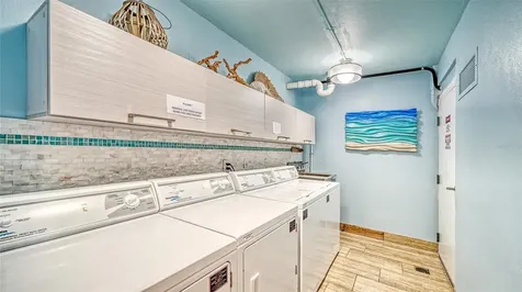 225 Hourglass Way Sarasota FL 34242