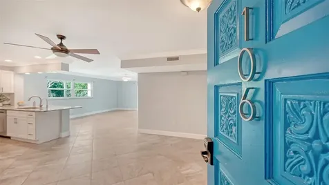 225 Hourglass Way Sarasota FL 34242