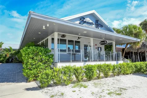 225 Hourglass Way Sarasota FL 34242