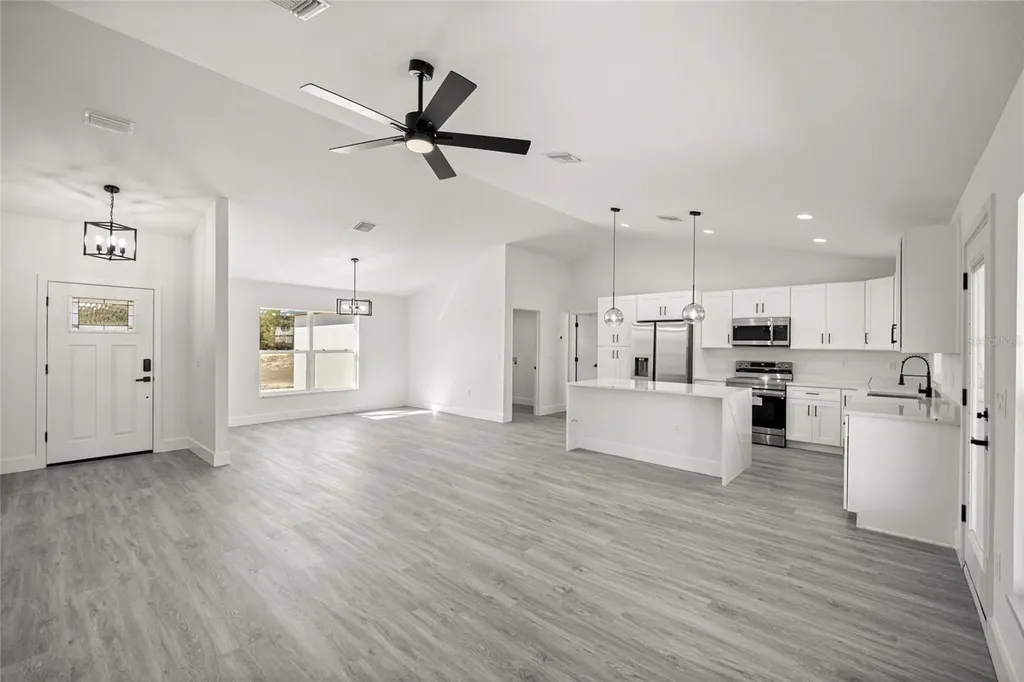 9989 SW 42nd Avenue Ocala FL 34476