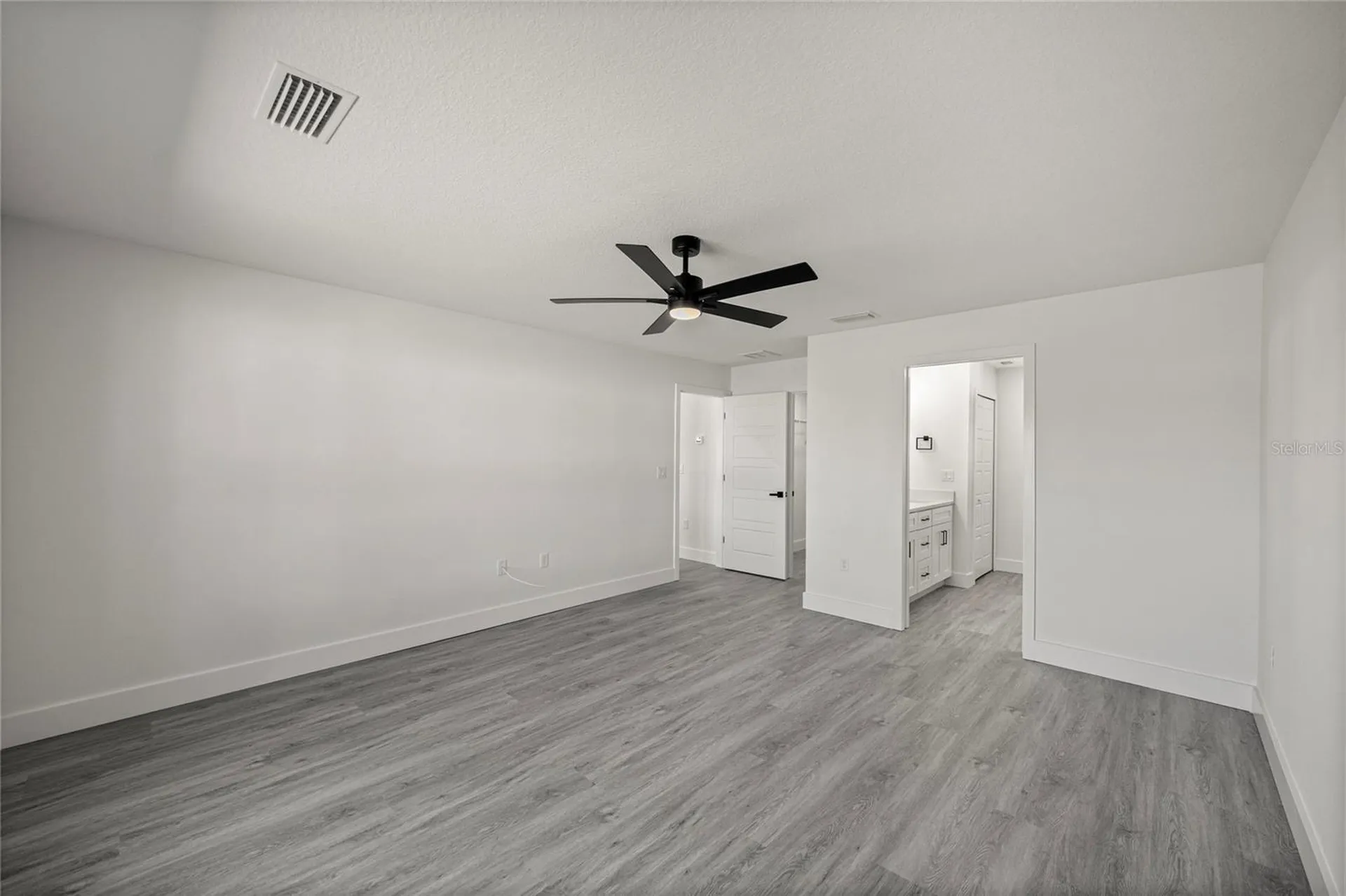 9989 SW 42nd Avenue Ocala FL 34476