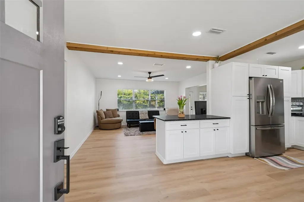 4636 W Bay Court Avenue Tampa FL 33611