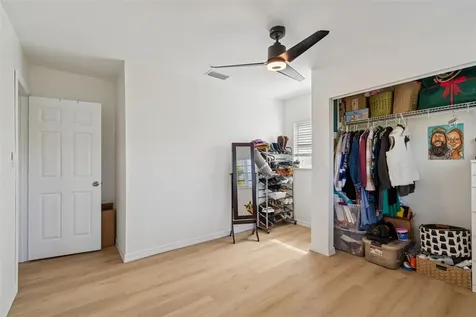 4636 W Bay Court Avenue Tampa FL 33611