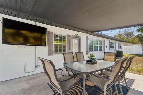 4636 W Bay Court Avenue Tampa FL 33611