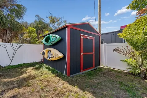 4636 W Bay Court Avenue Tampa FL 33611