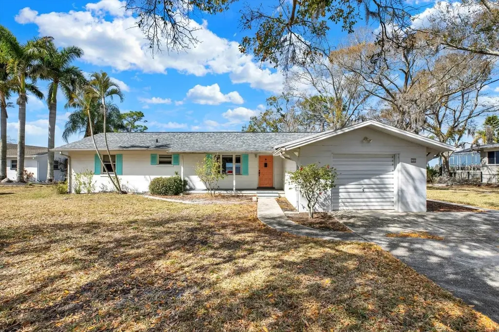 400 Shore Drive E Oldsmar FL 34677