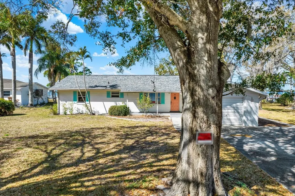 400 Shore Drive E Oldsmar FL 34677
