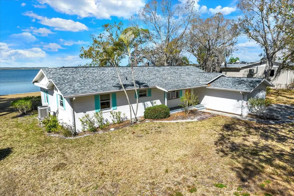 400 Shore Drive E Oldsmar FL 34677