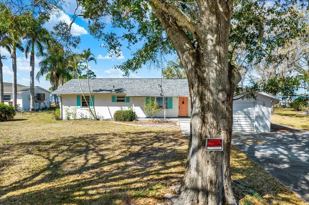 400 Shore Drive E Oldsmar FL 34677