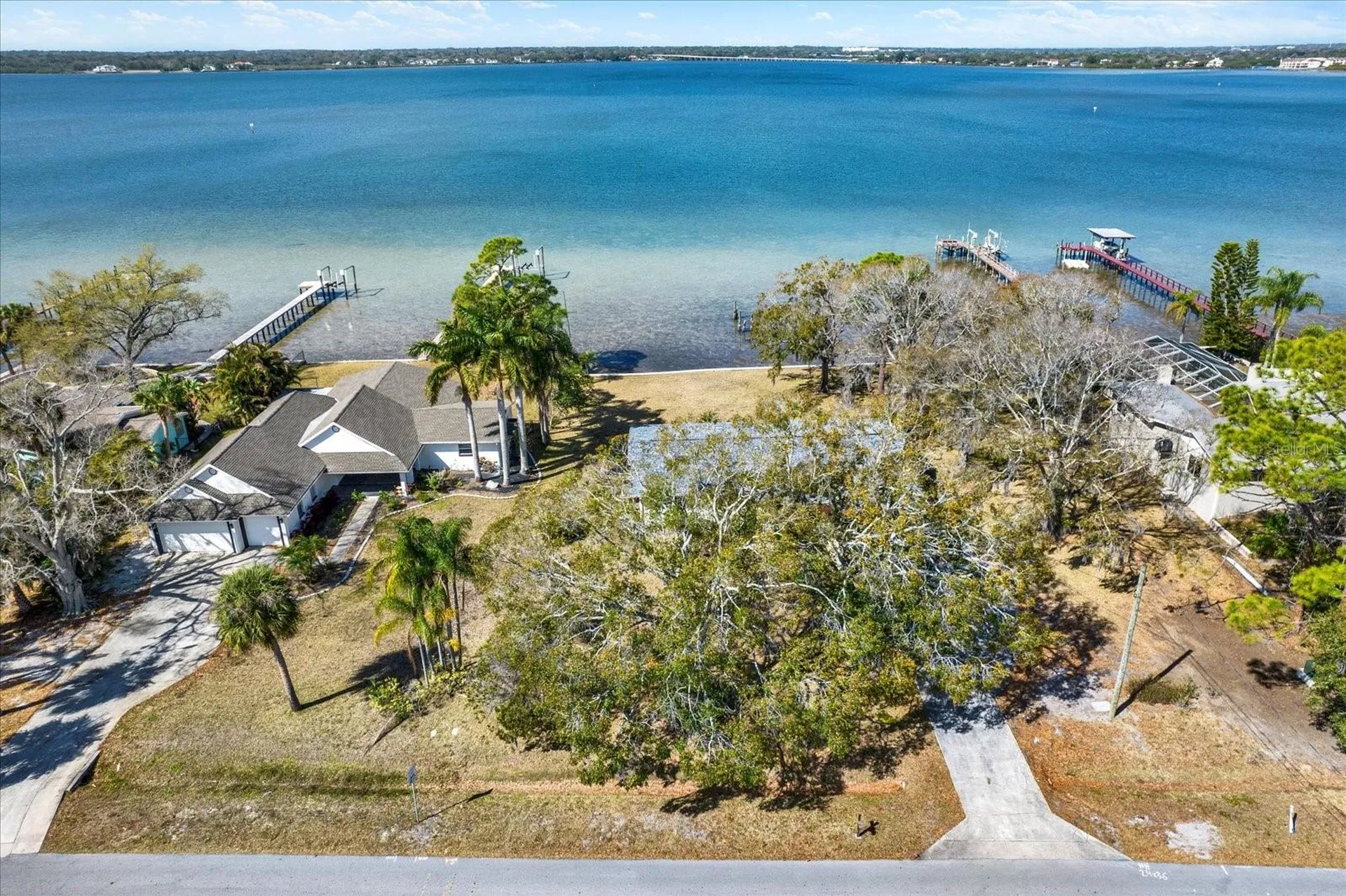 400 Shore Drive E Oldsmar FL 34677
