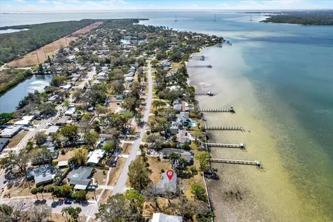 400 Shore Drive E Oldsmar FL 34677