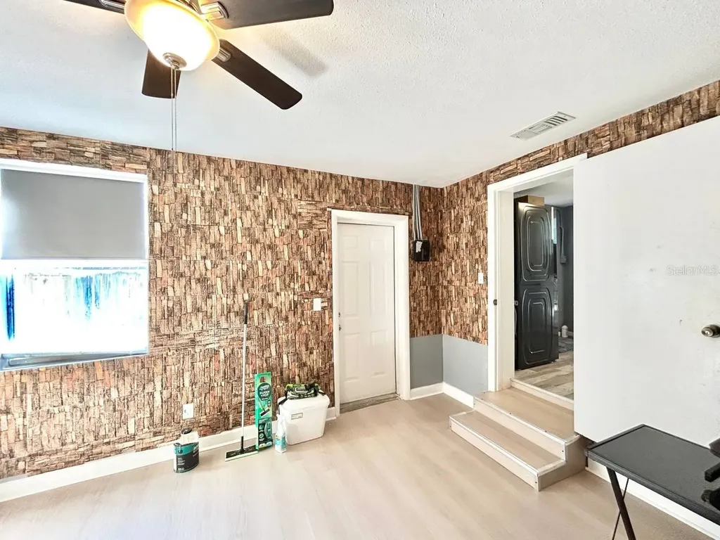 2720 Edwards Avenue S St Petersburg FL 33705