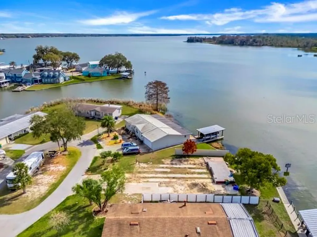 1629 Sunshine Lane Tavares FL 32778