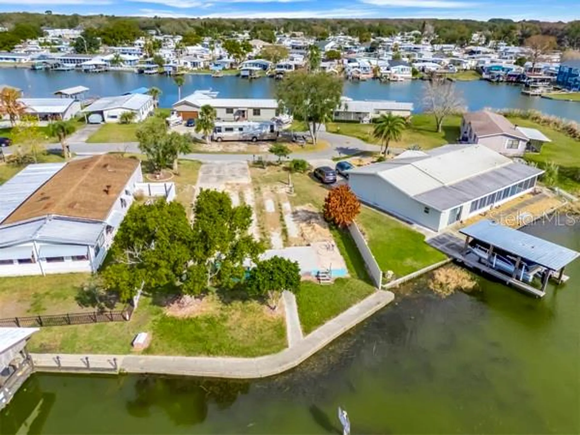 1629 Sunshine Lane Tavares FL 32778