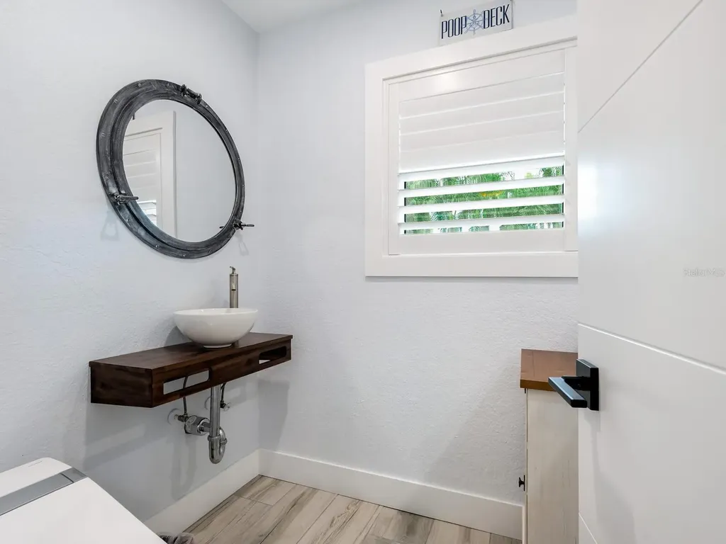 501 Norton Street Longboat Key FL 34228
