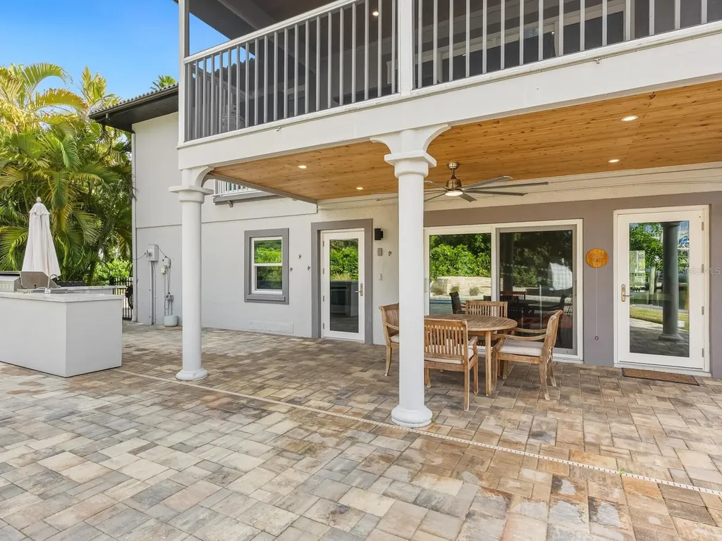501 Norton Street Longboat Key FL 34228