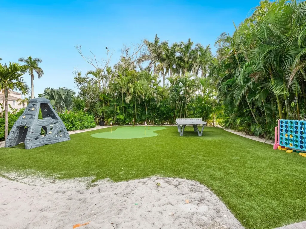 501 Norton Street Longboat Key FL 34228