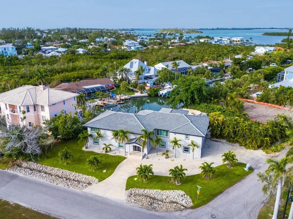 501 Norton Street Longboat Key FL 34228