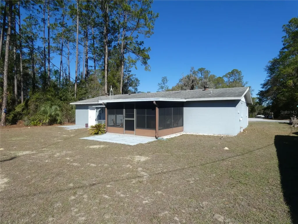 1762 W Alhambra Drive Citrus Springs FL 34434