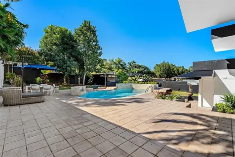 3 Garden Hills Estates Guaynabo PR 00966
