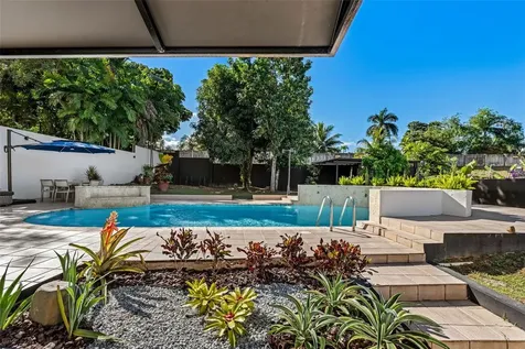 3 Garden Hills Estates Guaynabo PR 00966