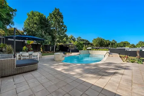3 Garden Hills Estates Guaynabo PR 00966