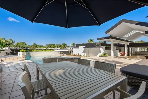 3 Garden Hills Estates Guaynabo PR 00966