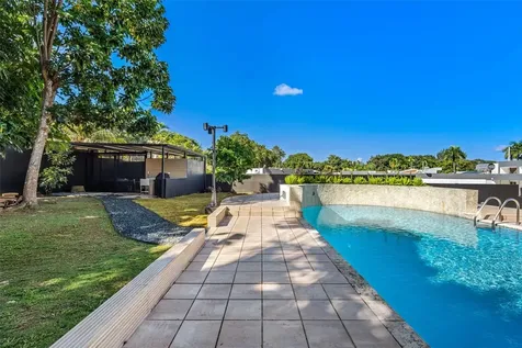 3 Garden Hills Estates Guaynabo PR 00966