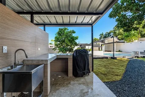 3 Garden Hills Estates Guaynabo PR 00966