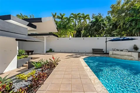 3 Garden Hills Estates Guaynabo PR 00966