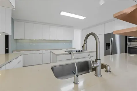 3 Garden Hills Estates Guaynabo PR 00966